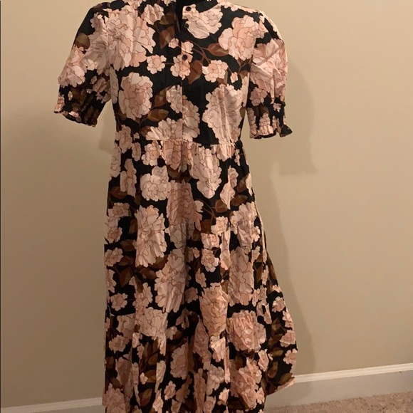 Dress - Picture 1 of 6